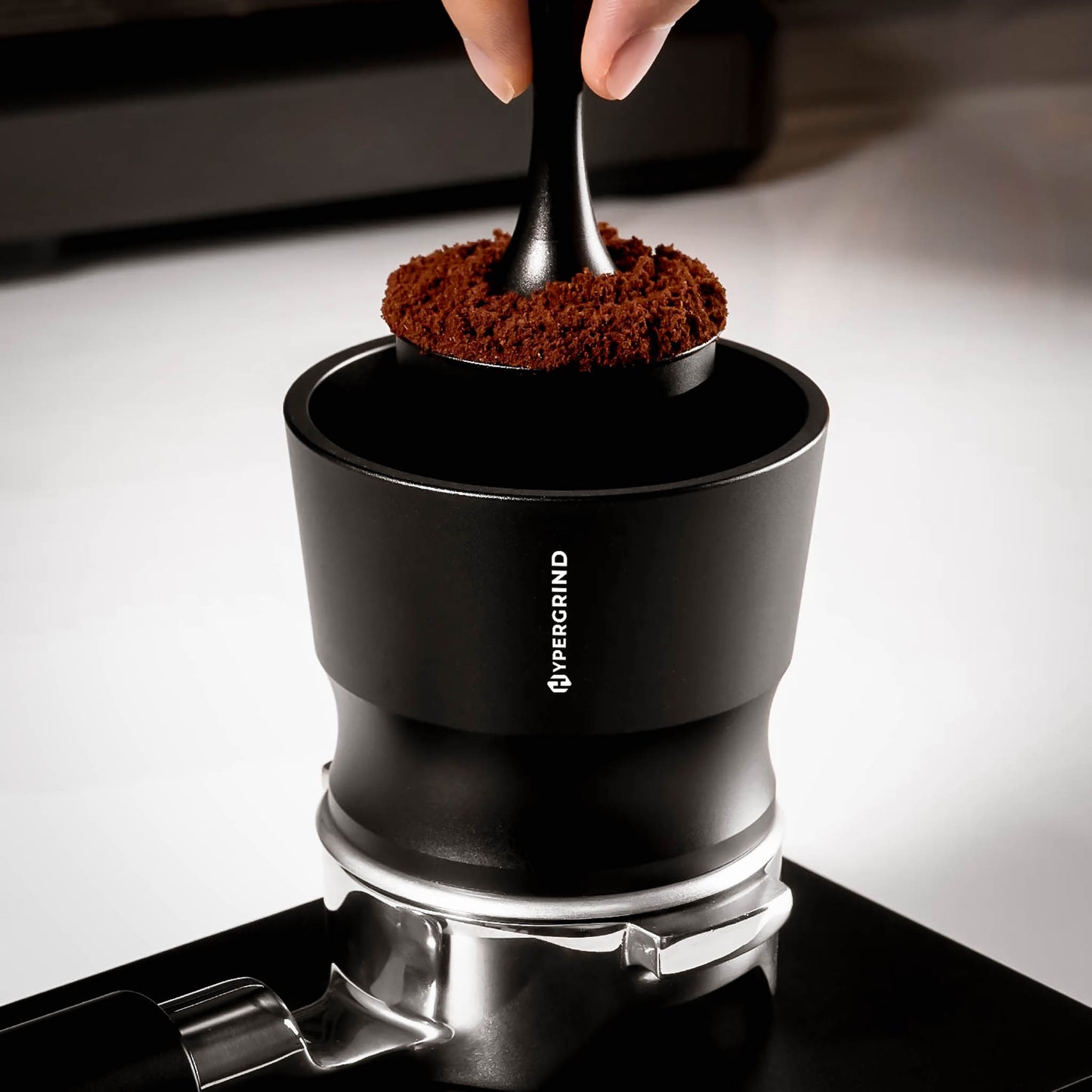 Universal Dosing Funnel Cup dropping coffee grinds 